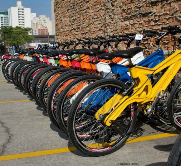 A primeira bicicleta de plástico reciclado do mundo é brasileira