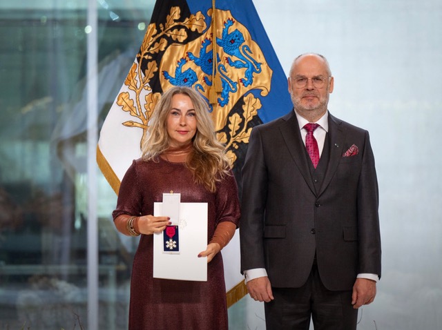 Presidente da rede global Let’s do It World, Heidi Solba,  é condecorada pela República da Estônia.