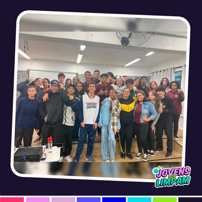 Mês do voluntariado: área proporciona crescimento pessoal e profissional para jovens do Brasil